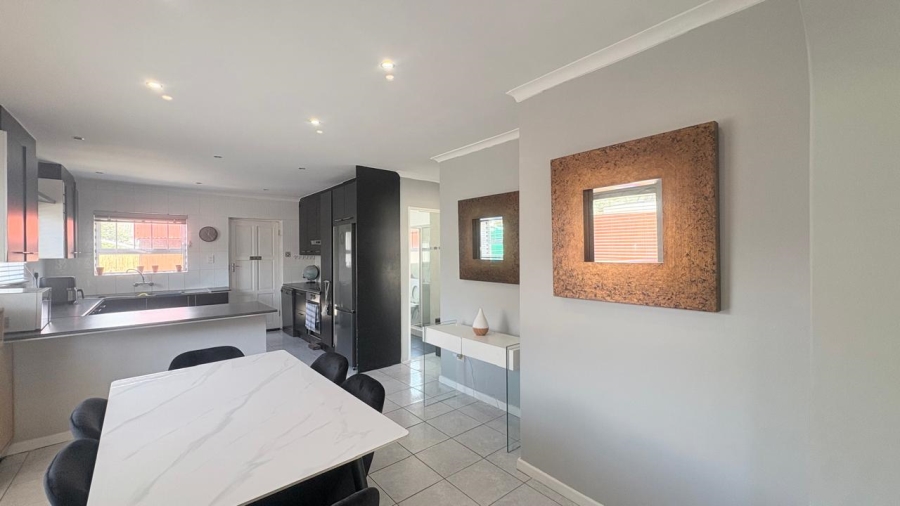 To Let 3 Bedroom Property for Rent in Capri Western Cape